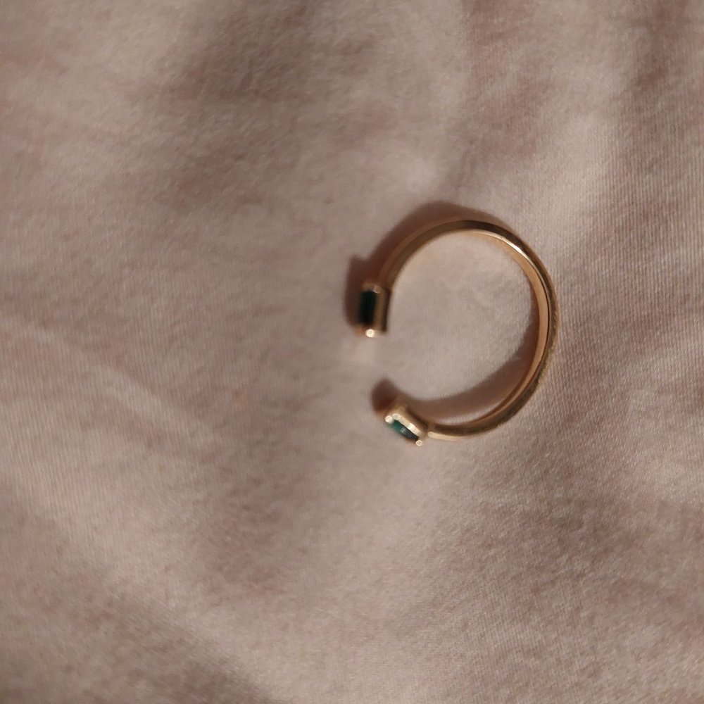 Mejuri Emerald Baguette Ring